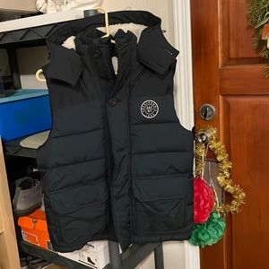 Abercrombie & Fitch Men’s Sherpa Lined Puffer Hooded Vest